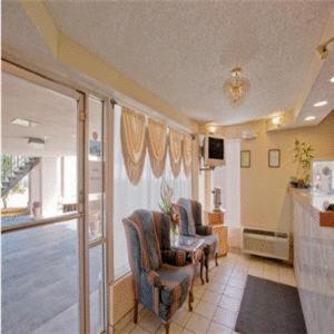 Americas Best Value Inn-Savannah Exterior photo